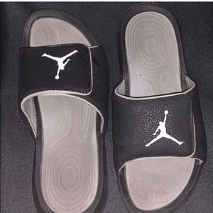 Boys Jordan slides